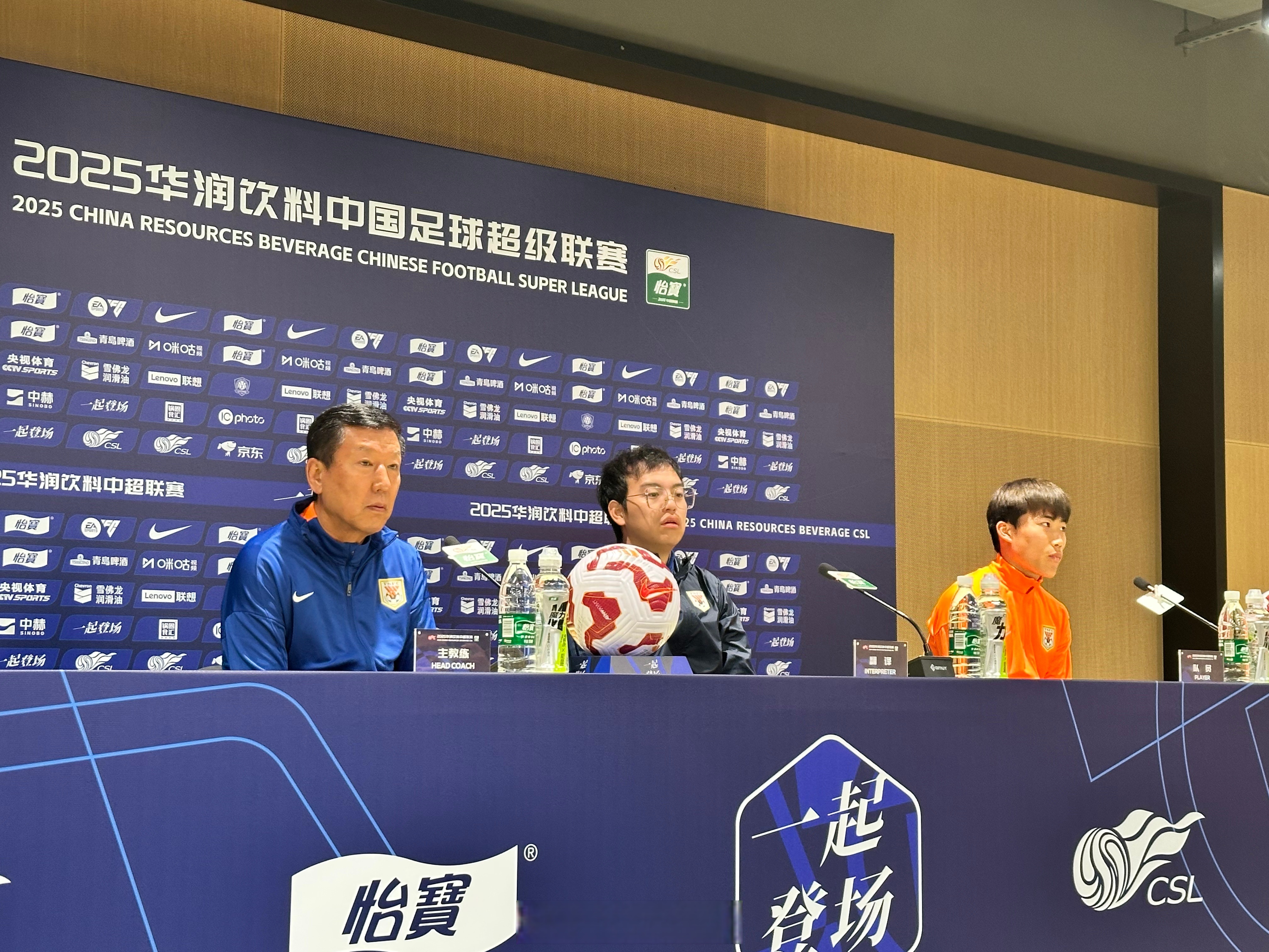 包含从阵容厚度经受考验到山东泰山伤情更新备战社区盾，皇家马德里官宣签约备战英超的词条