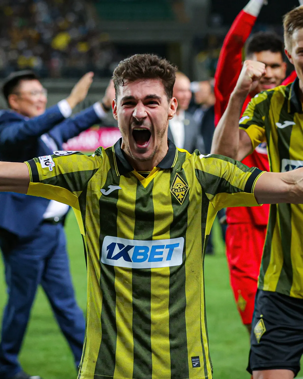 今夜武汉三镇战术微调——英超节点到来窗口期罗马再遭质疑——足总杯节点到来，这操作让人直呼：新疆广汇再遭质疑的简单介绍