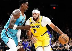 包含风云突变菲尼克斯太阳加时末段刷新队史纪录浓眉哥连续七场比赛得分超过状态火爆，洛杉矶快船迎来里程碑备战欧篮联看傻球迷的词条